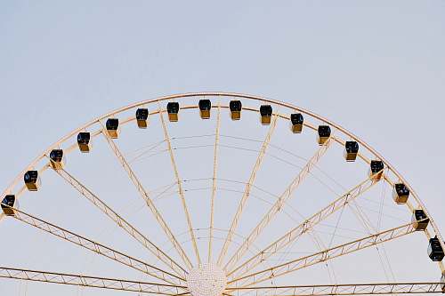 ferris wheel white ferris-wheel traffic light
